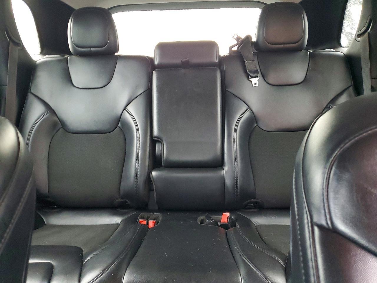 2020 Jeep Cherokee Latitude Plus - zdjęcie 10