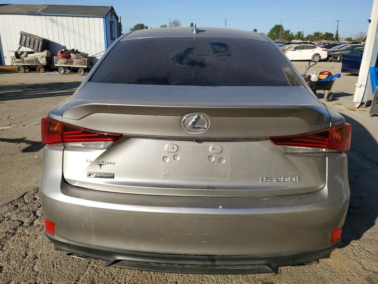 2017 Lexus Is 200T Base - zdjęcie 6