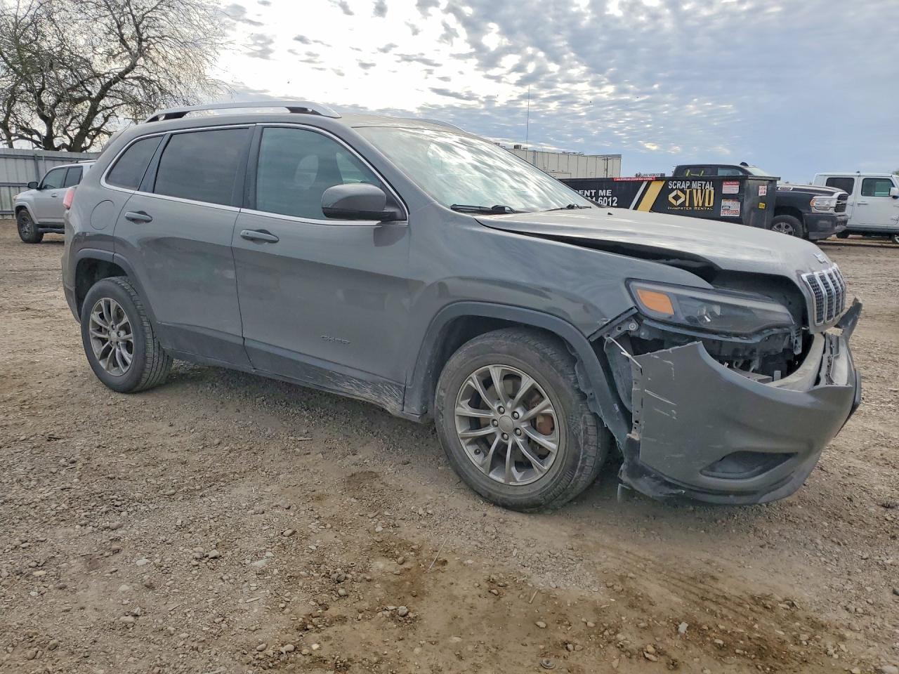 2019 Jeep Cherokee Latitude Plus - zdjęcie 4
