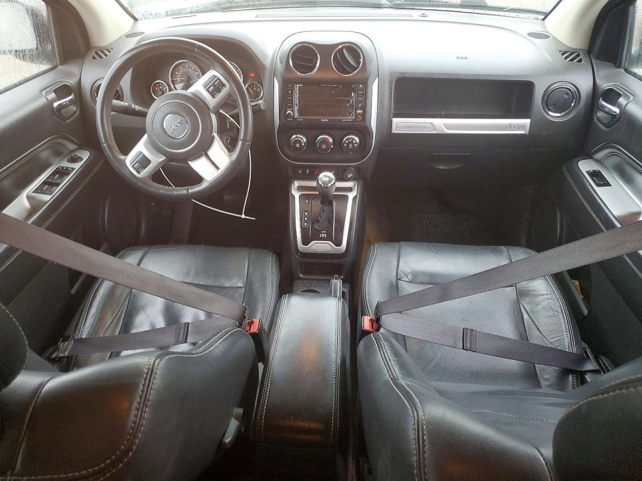 2016 Jeep Compass Latitude - zdjęcie 8