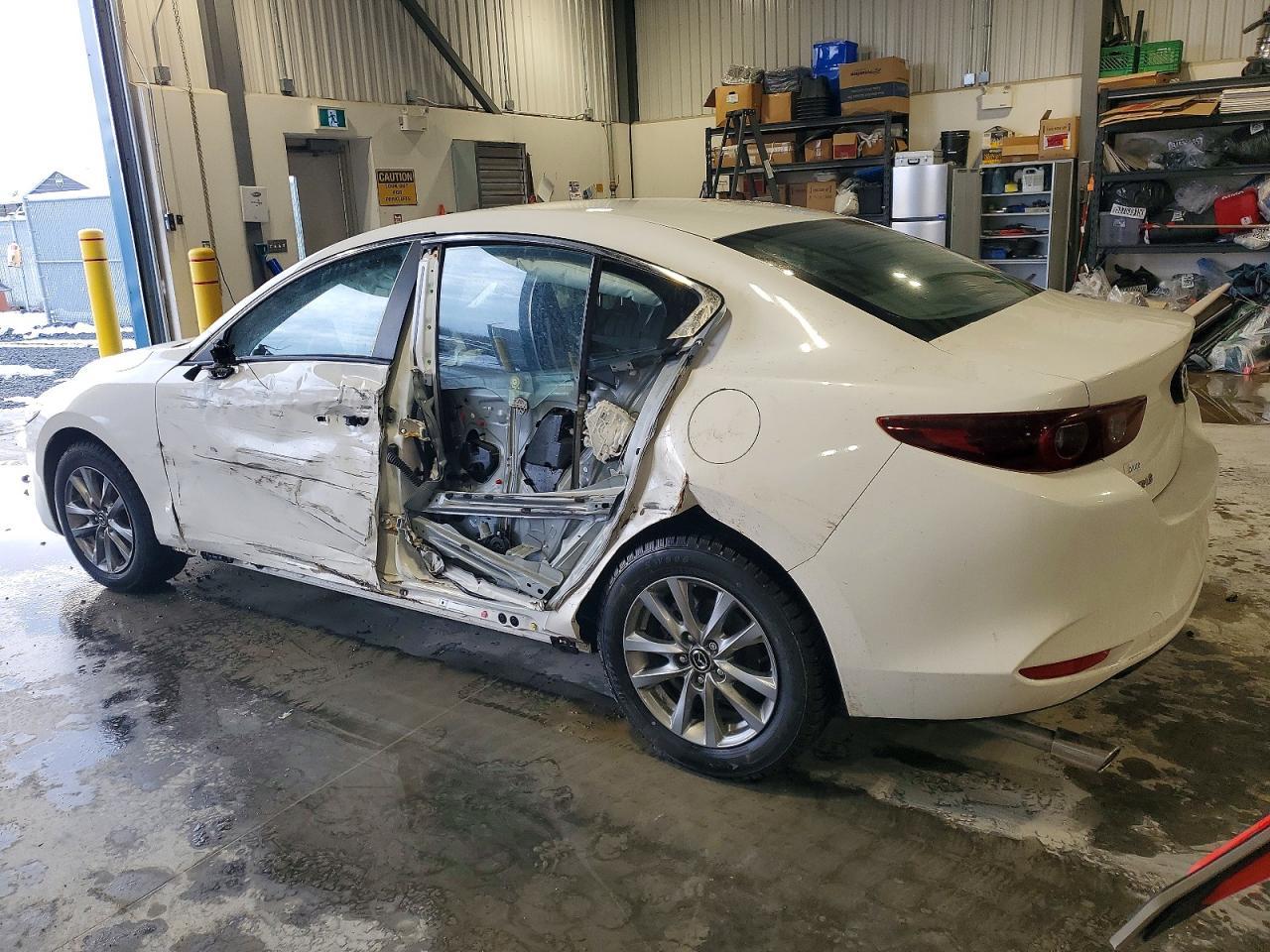 2024 Mazda 3 Select Sport - zdjęcie 2