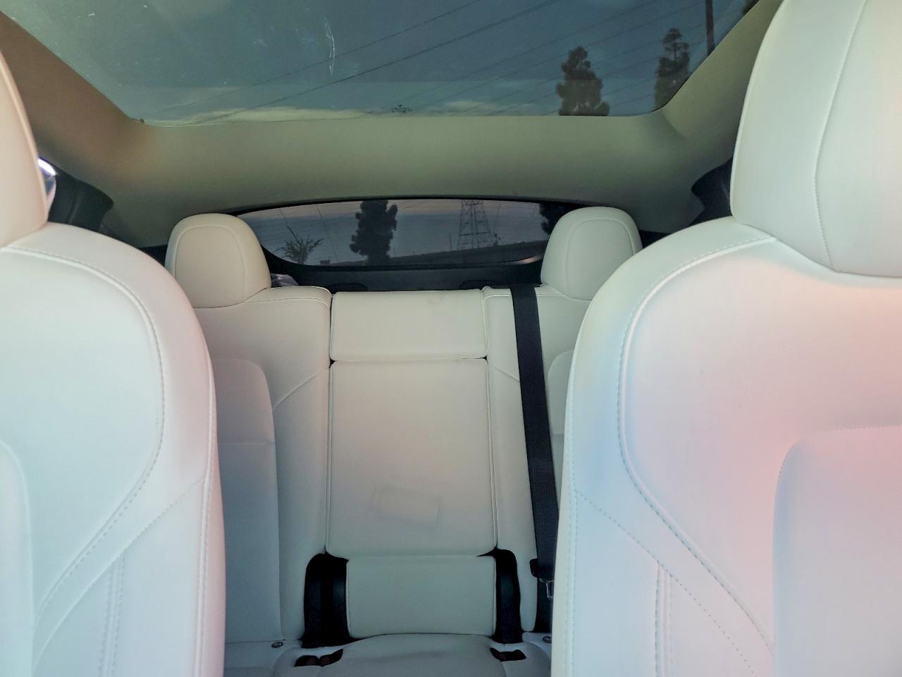 2022 Tesla Model Y - zdjęcie 10