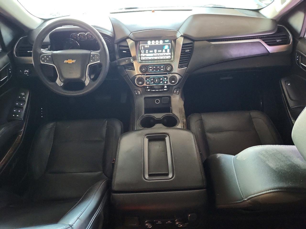 2020 Chevrolet Suburban C1500 Lt - zdjęcie 8