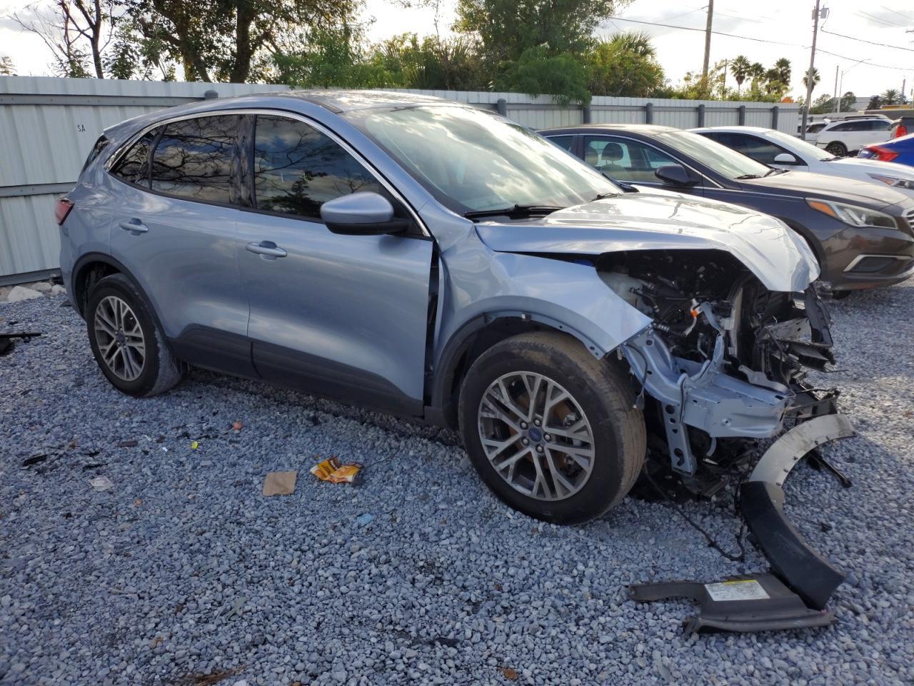 2022 Ford Escape Sel - zdjęcie 4