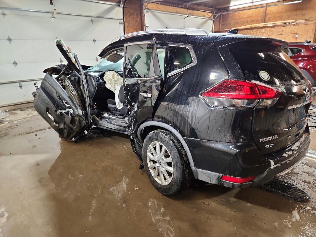 2018 Nissan Rogue S - zdjęcie 2