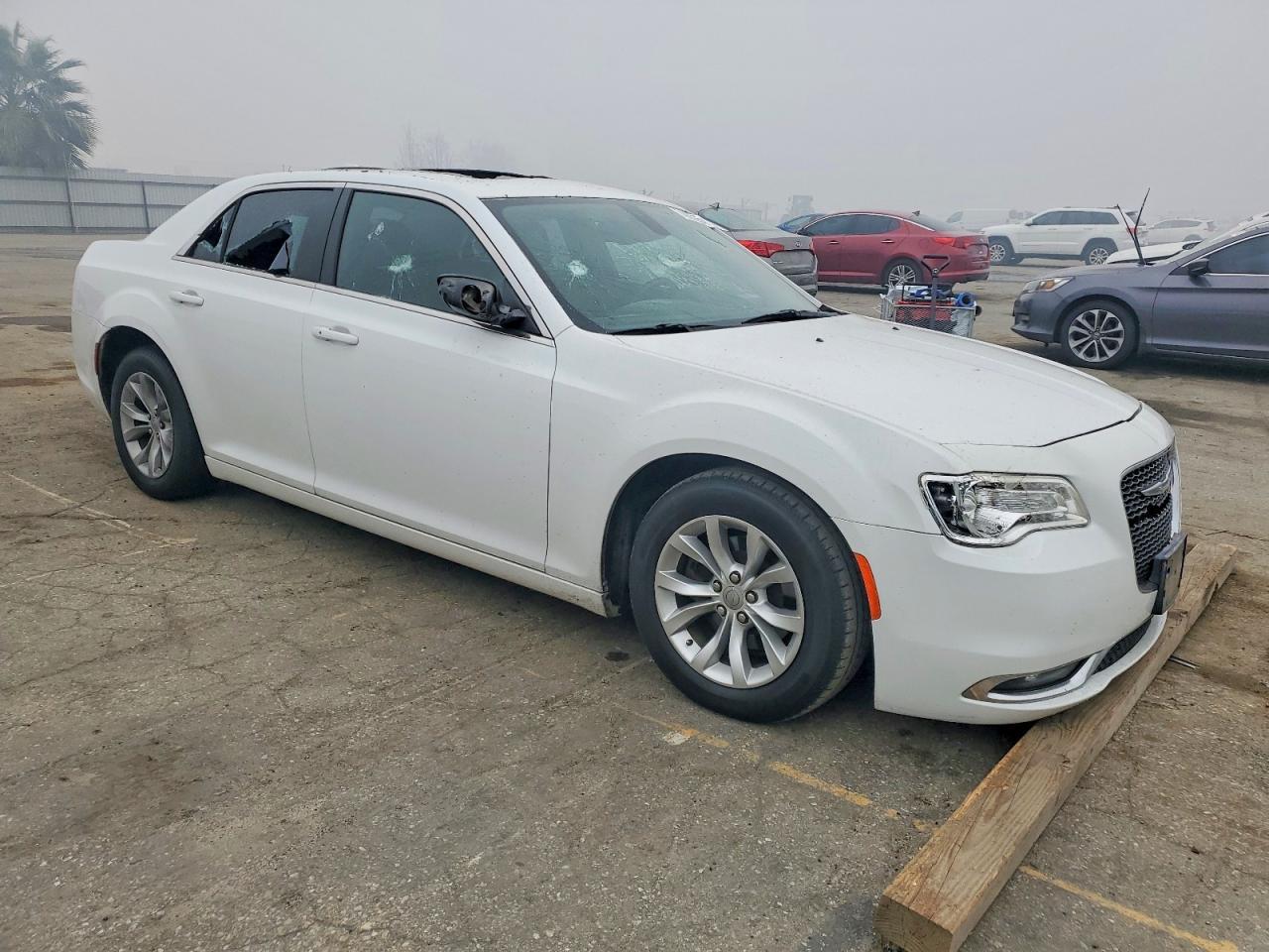 2016 Chrysler 300 Limited - zdjęcie 4