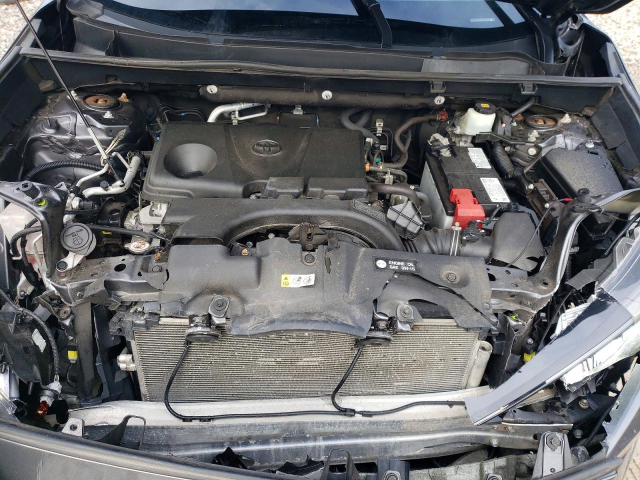 2020 Toyota Rav4 Le - zdjęcie 12