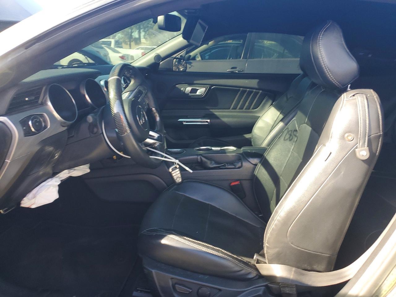 2020 Ford Mustang Gt - zdjęcie 7