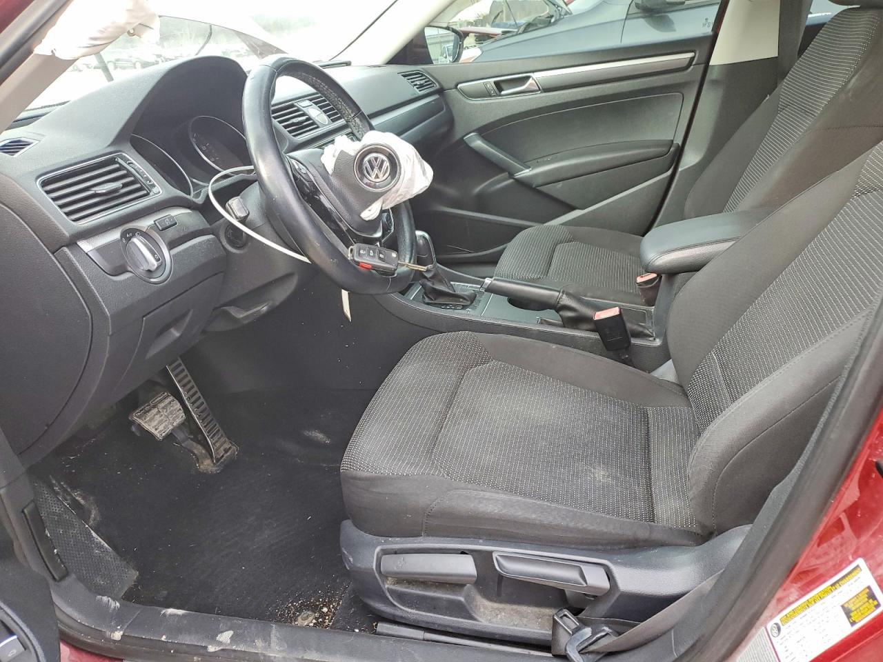 2016 Volkswagen Passat S - zdjęcie 7