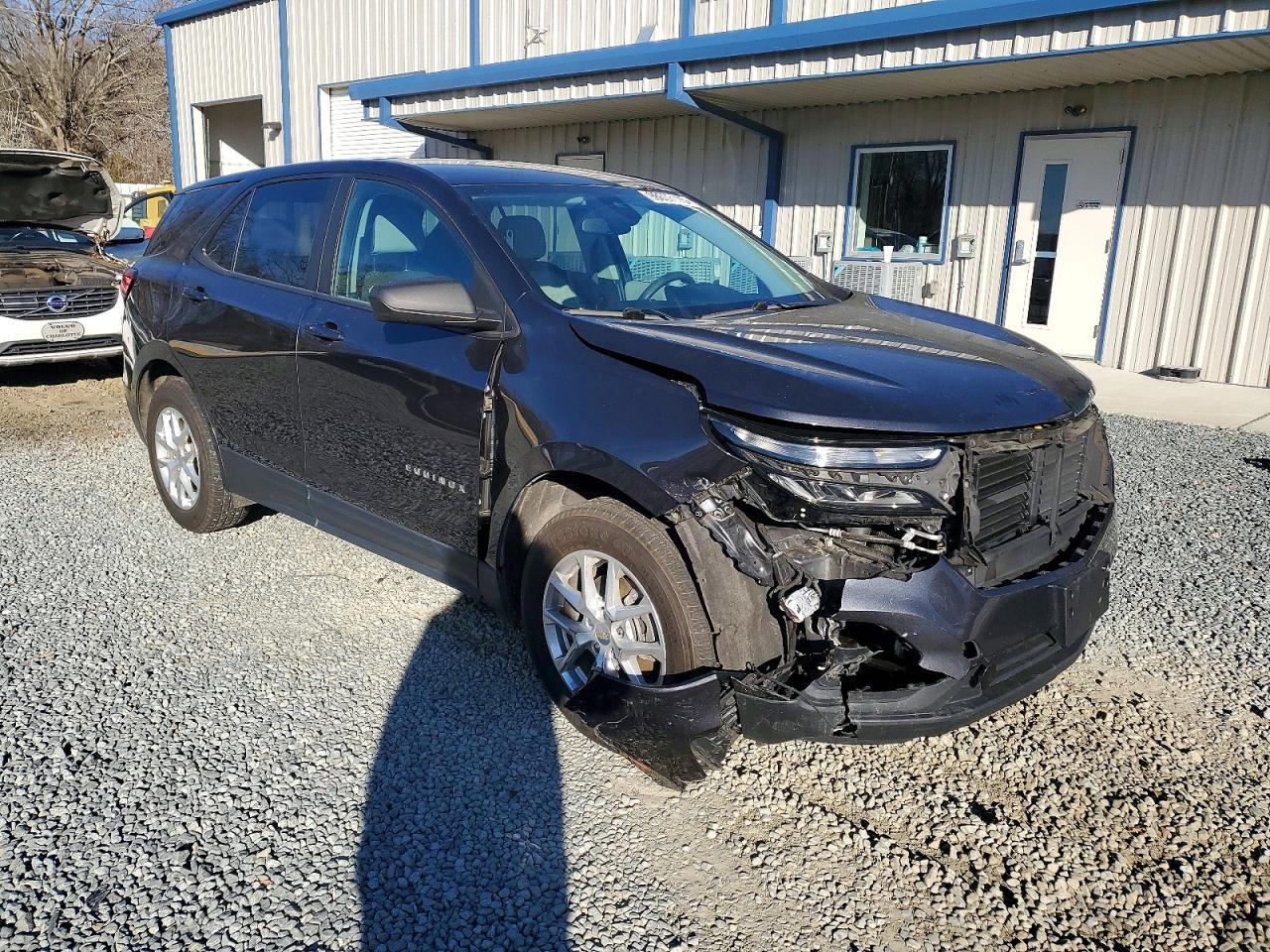 2022 Chevrolet Equinox Ls - zdjęcie 4