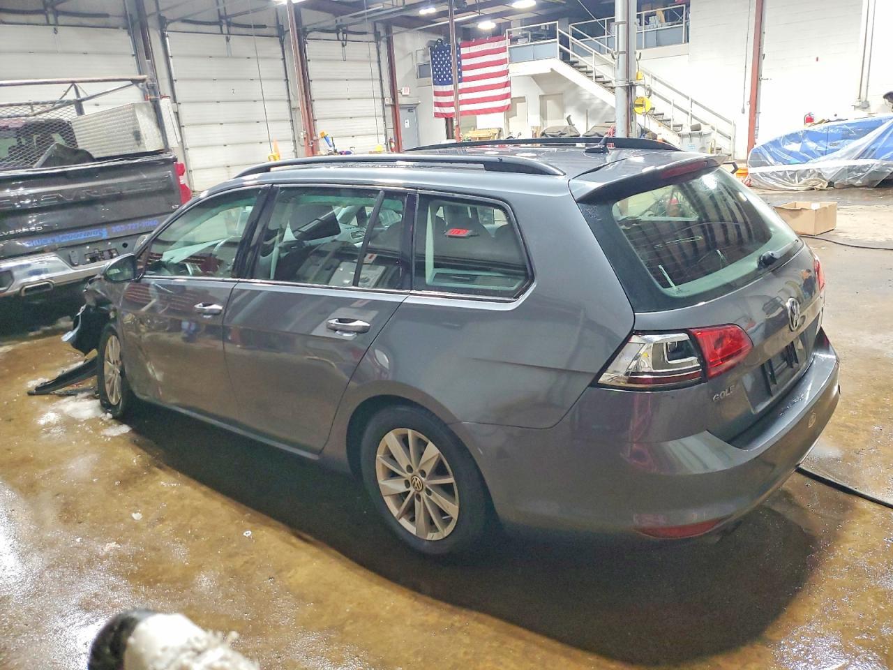 2017 Volkswagen Golf Sportwagen S - zdjęcie 2