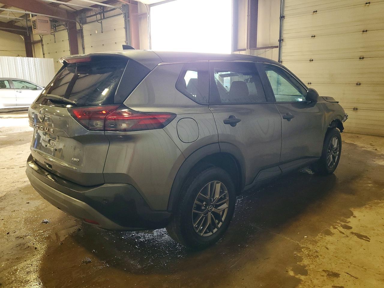 2023 Nissan Rogue S - zdjęcie 3