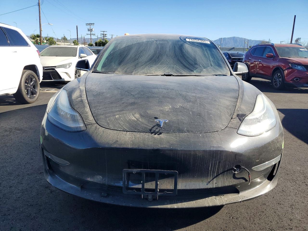 2018 Tesla Model 3 - zdjęcie 5