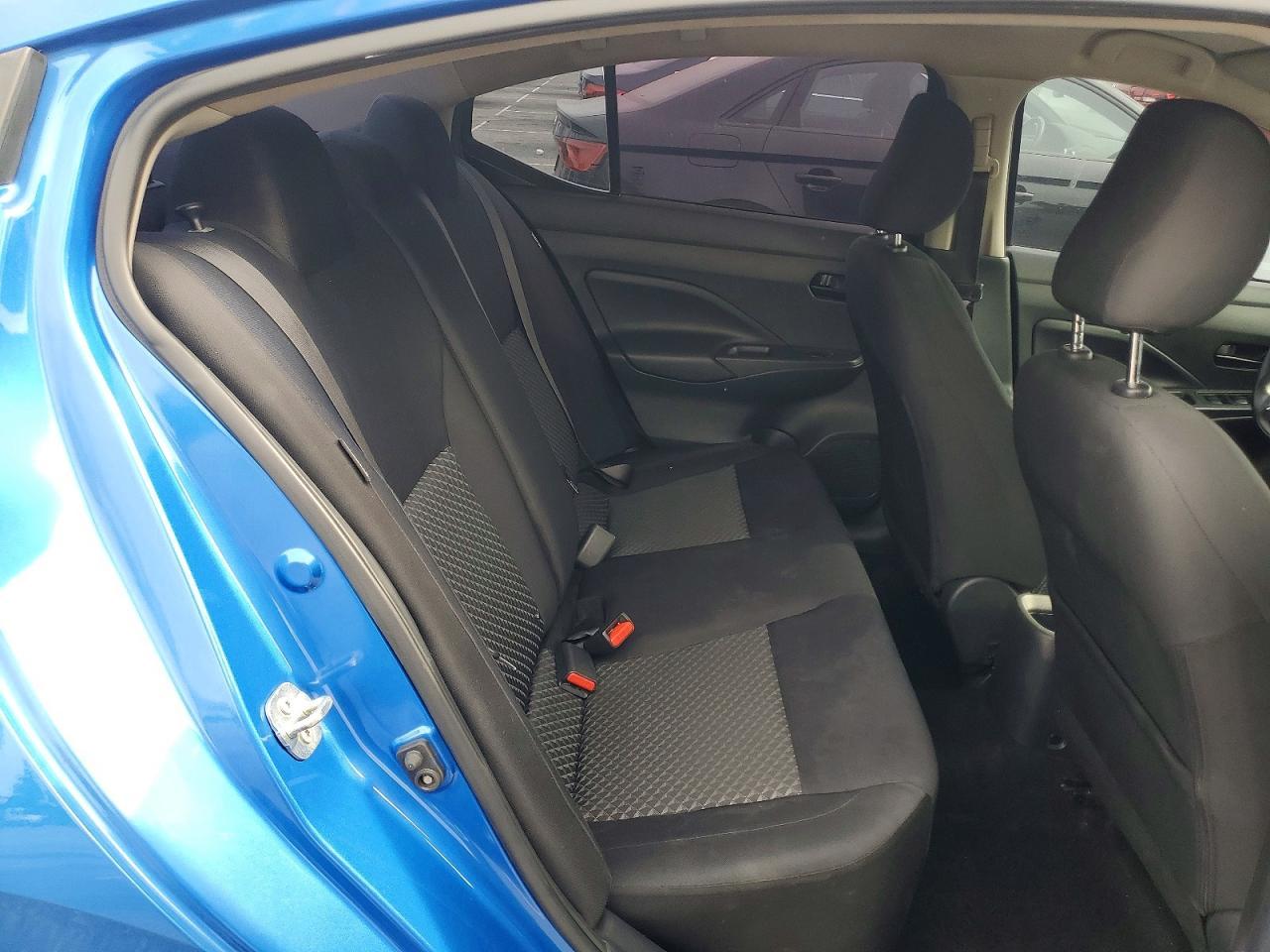 2020 Nissan Versa S - zdjęcie 10