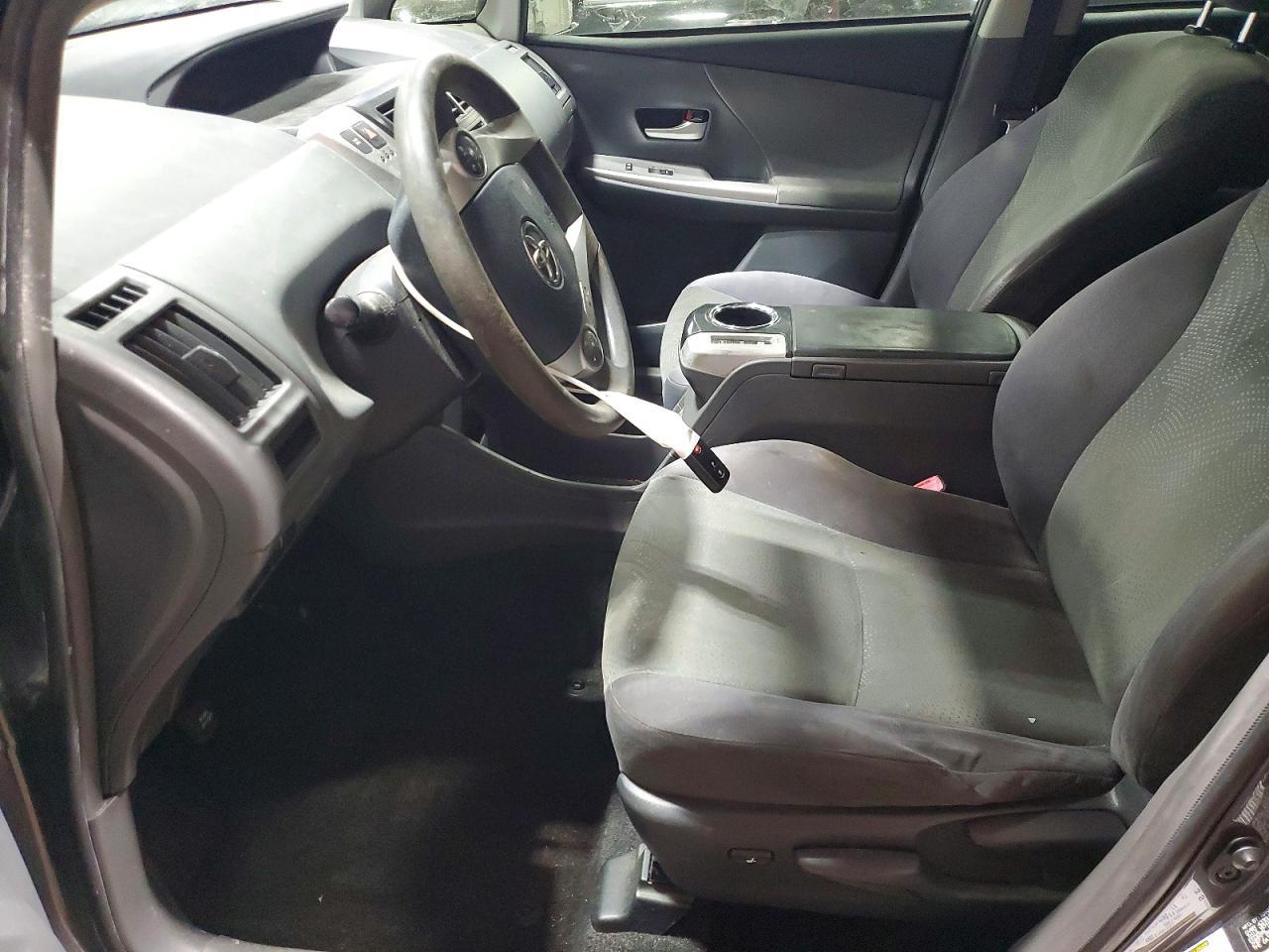 2013 Toyota Prius V - zdjęcie 7