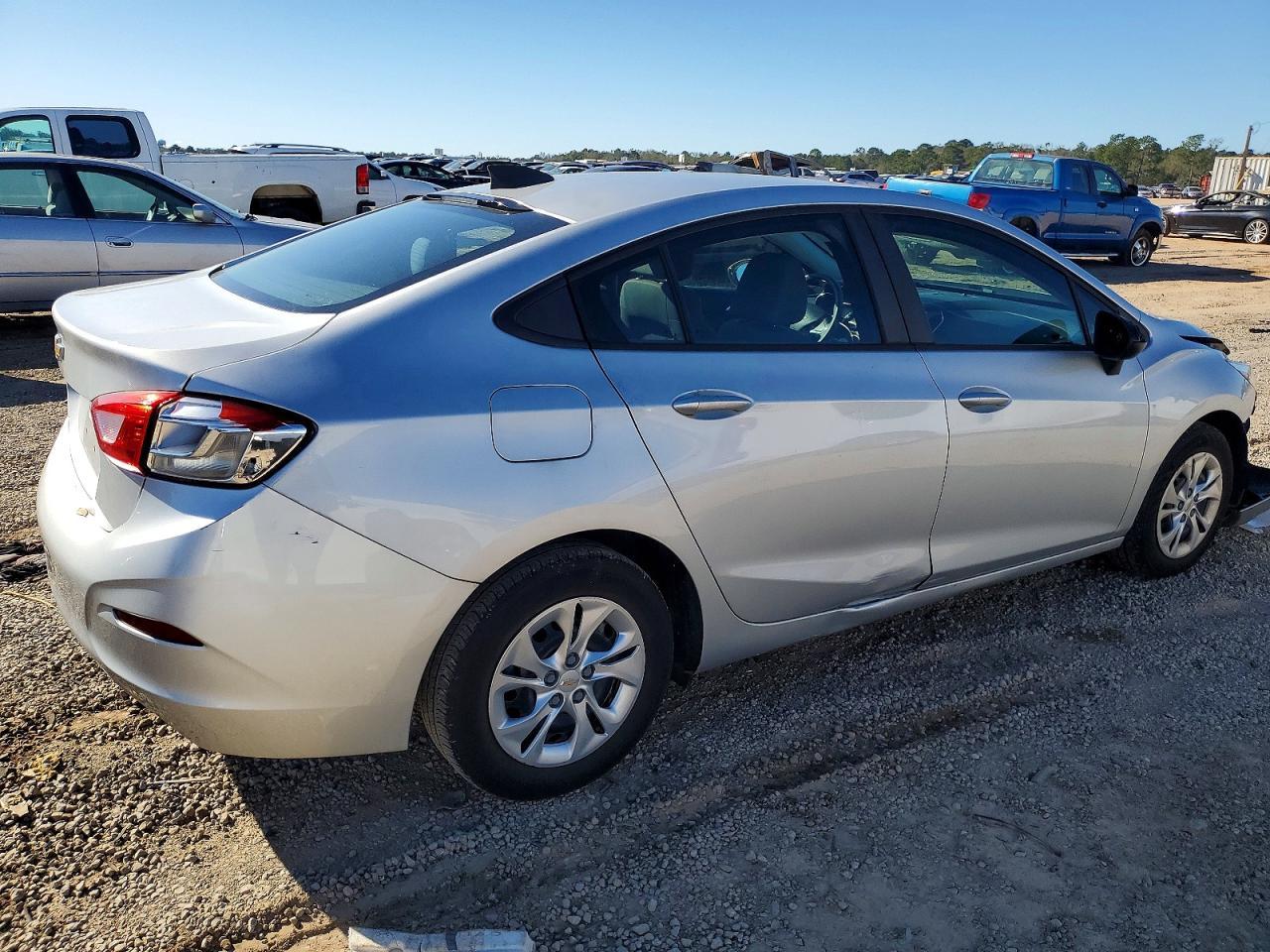 2019 Chevrolet Cruze Ls - zdjęcie 3