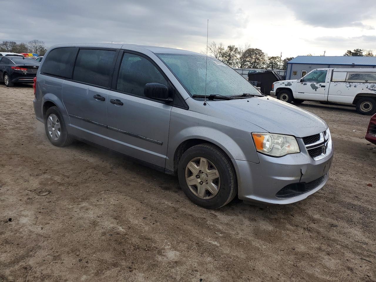 2013 Dodge Grand Caravan Se - zdjęcie 4