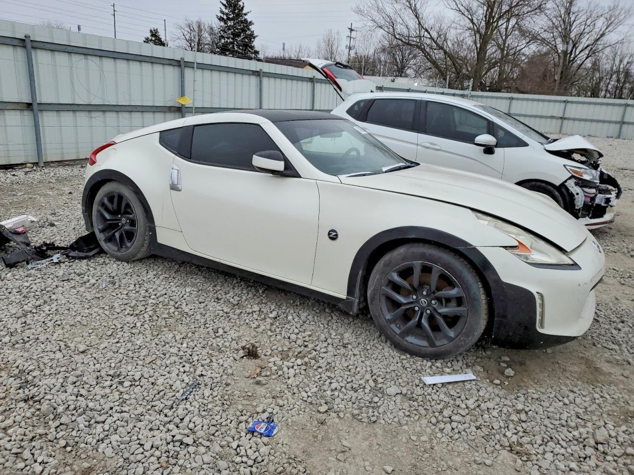 2017 Nissan 370Z Base - zdjęcie 4