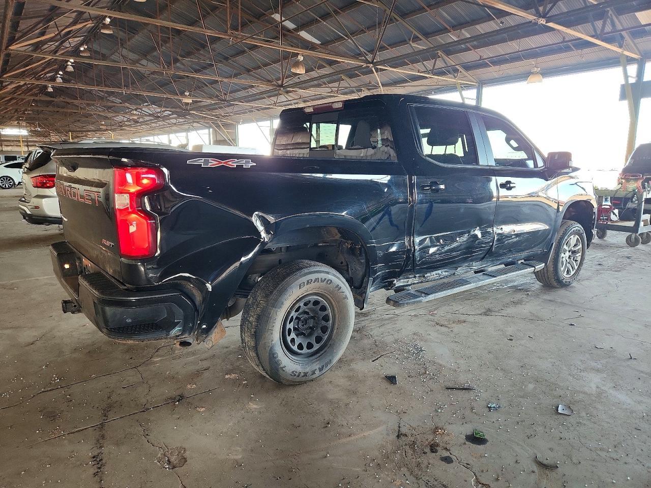 2020 Chevrolet Silverado K1500 Rst - zdjęcie 3