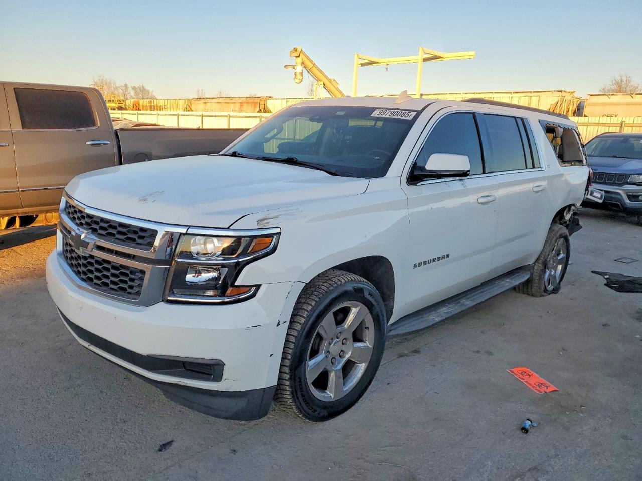 2016 Chevrolet Suburban K1500 Lt - zdjęcie główne