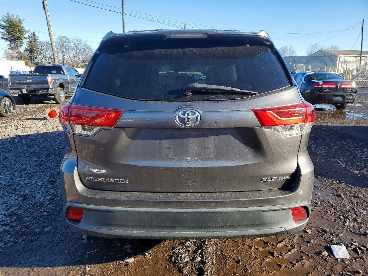 2018 Toyota Highlander Se - zdjęcie 6