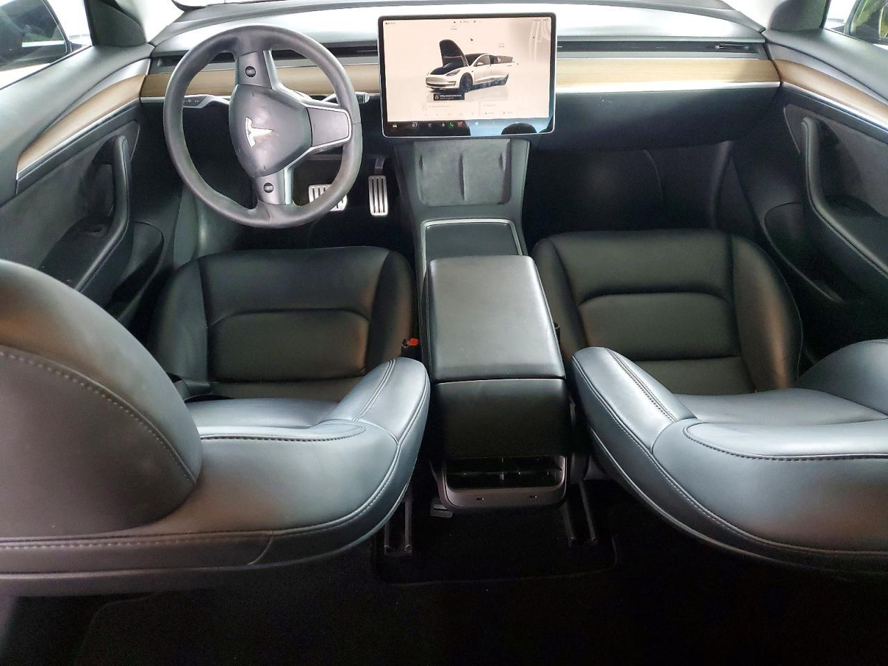 2023 Tesla Model 3 - zdjęcie 8