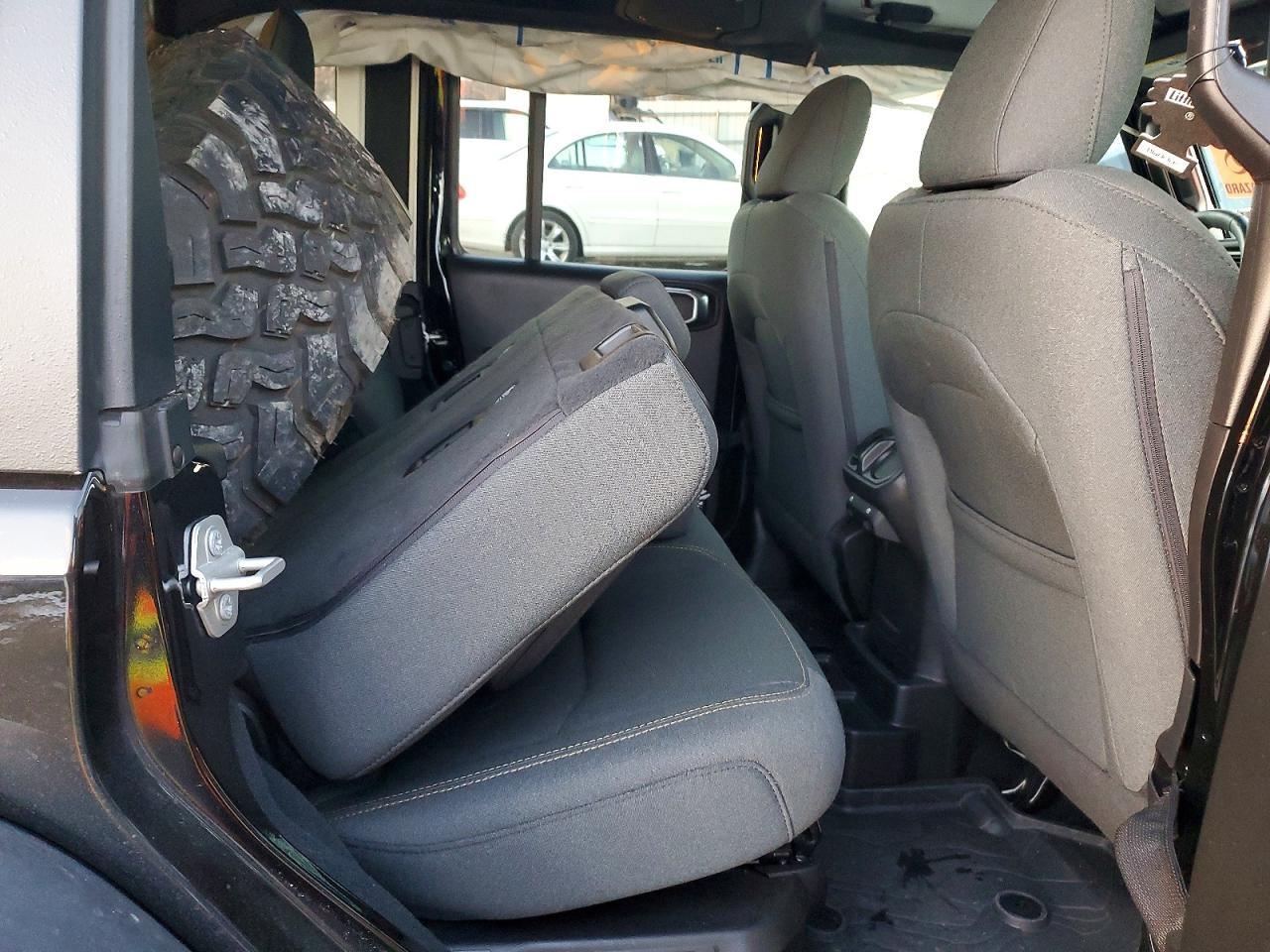 2024 Jeep Wrangler 4Xe - zdjęcie 10