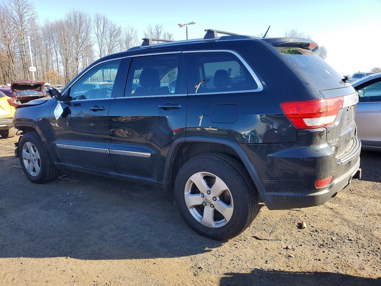 2013 Jeep Grand Cherokee Laredo - zdjęcie 2