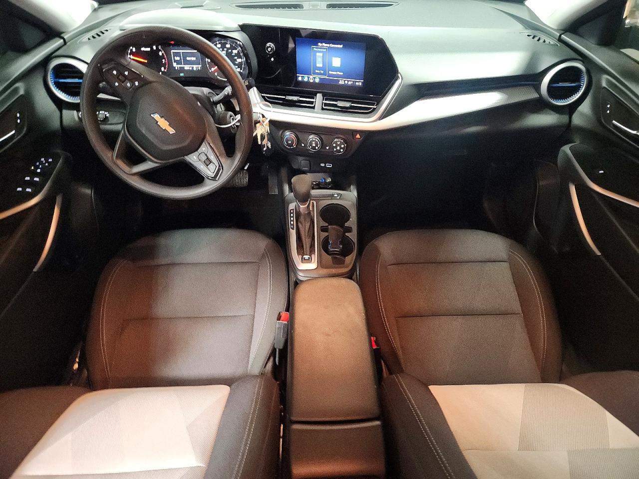 2025 Chevrolet Trax Ls - zdjęcie 8