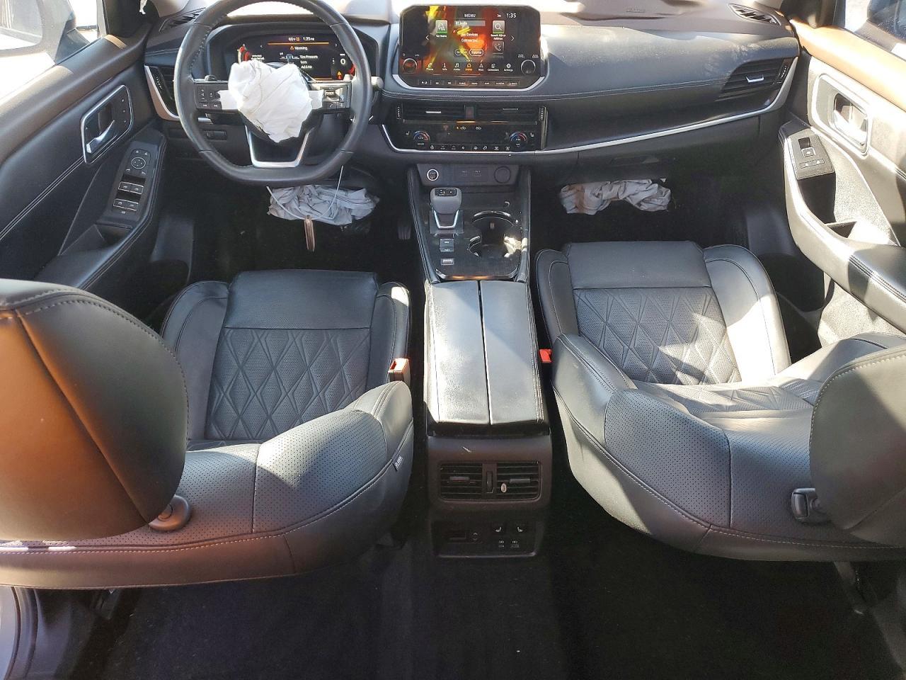 2023 Nissan Rogue Platinum - zdjęcie 8