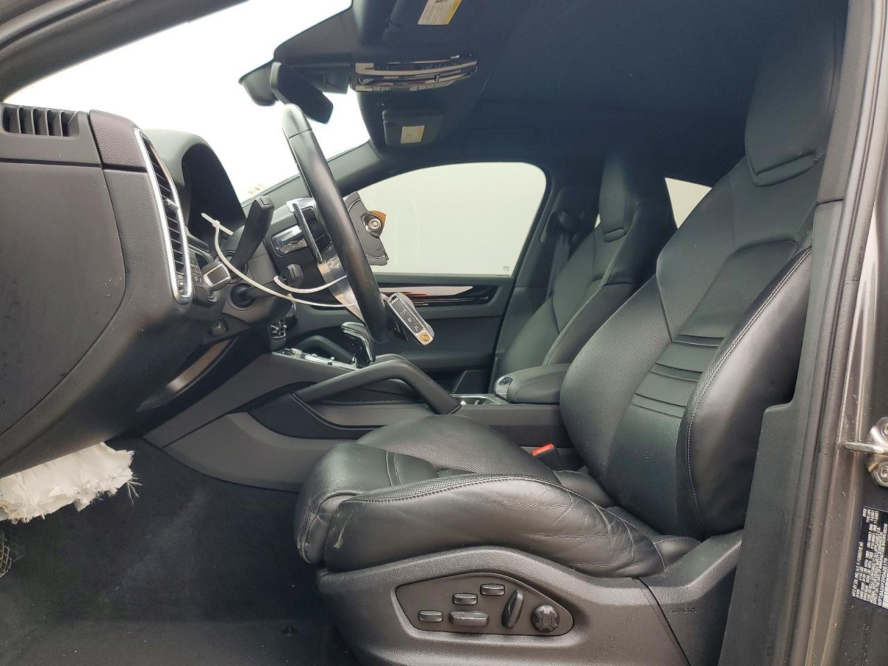 2023 Porsche Cayenne Coupe - zdjęcie 7