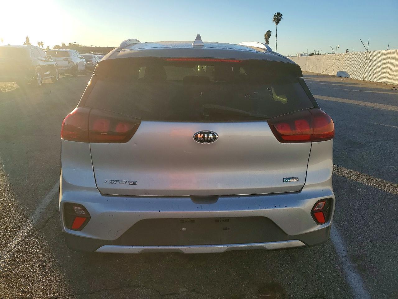 2020 Kia Niro Lx - zdjęcie 6