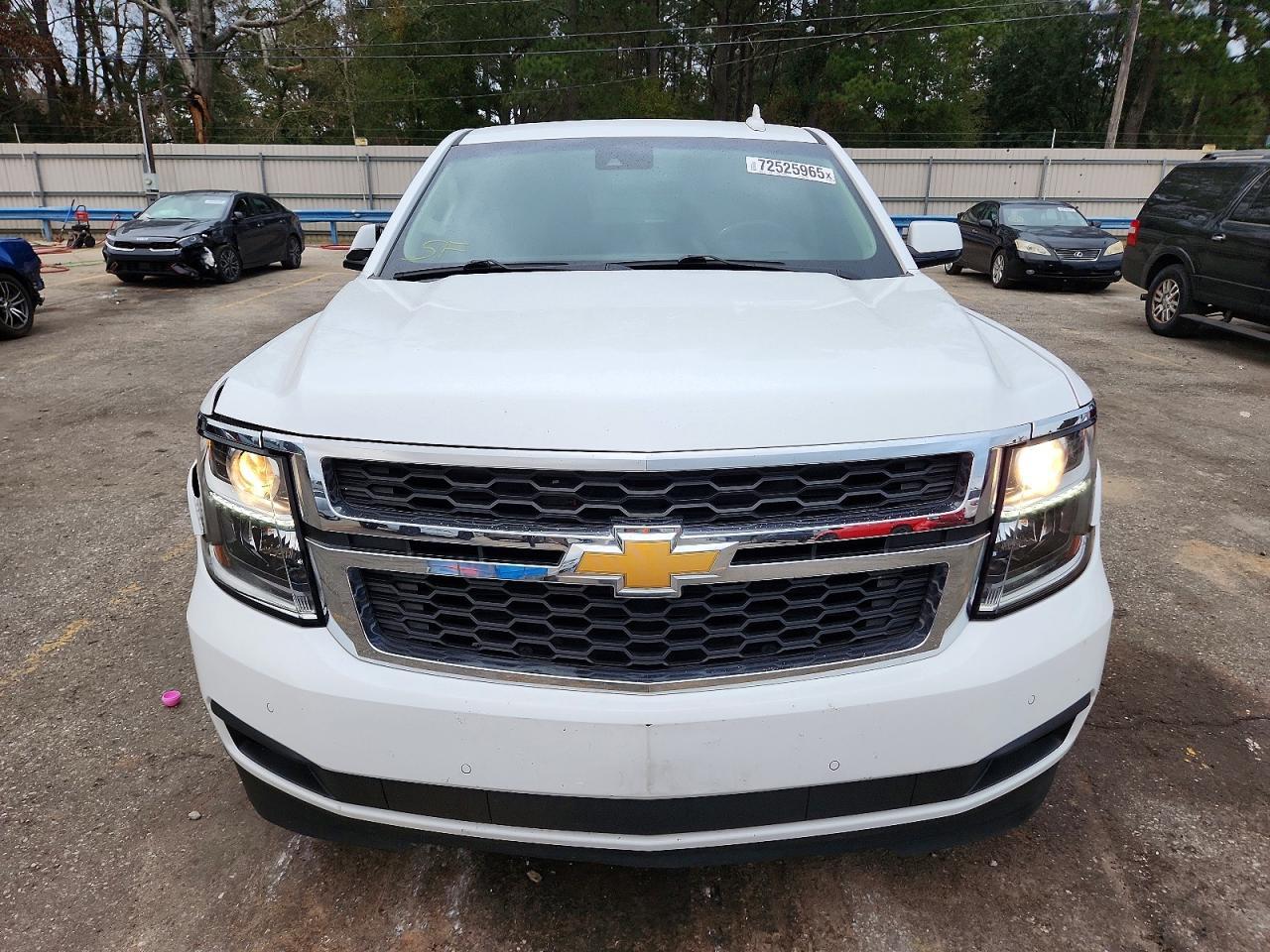 2018 Chevrolet Suburban C1500 Lt - zdjęcie 5