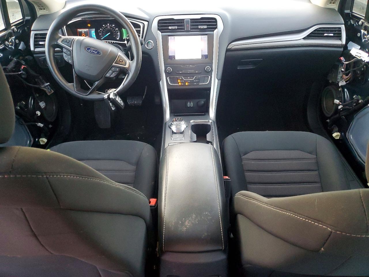 2020 Ford Fusion Se - zdjęcie 8