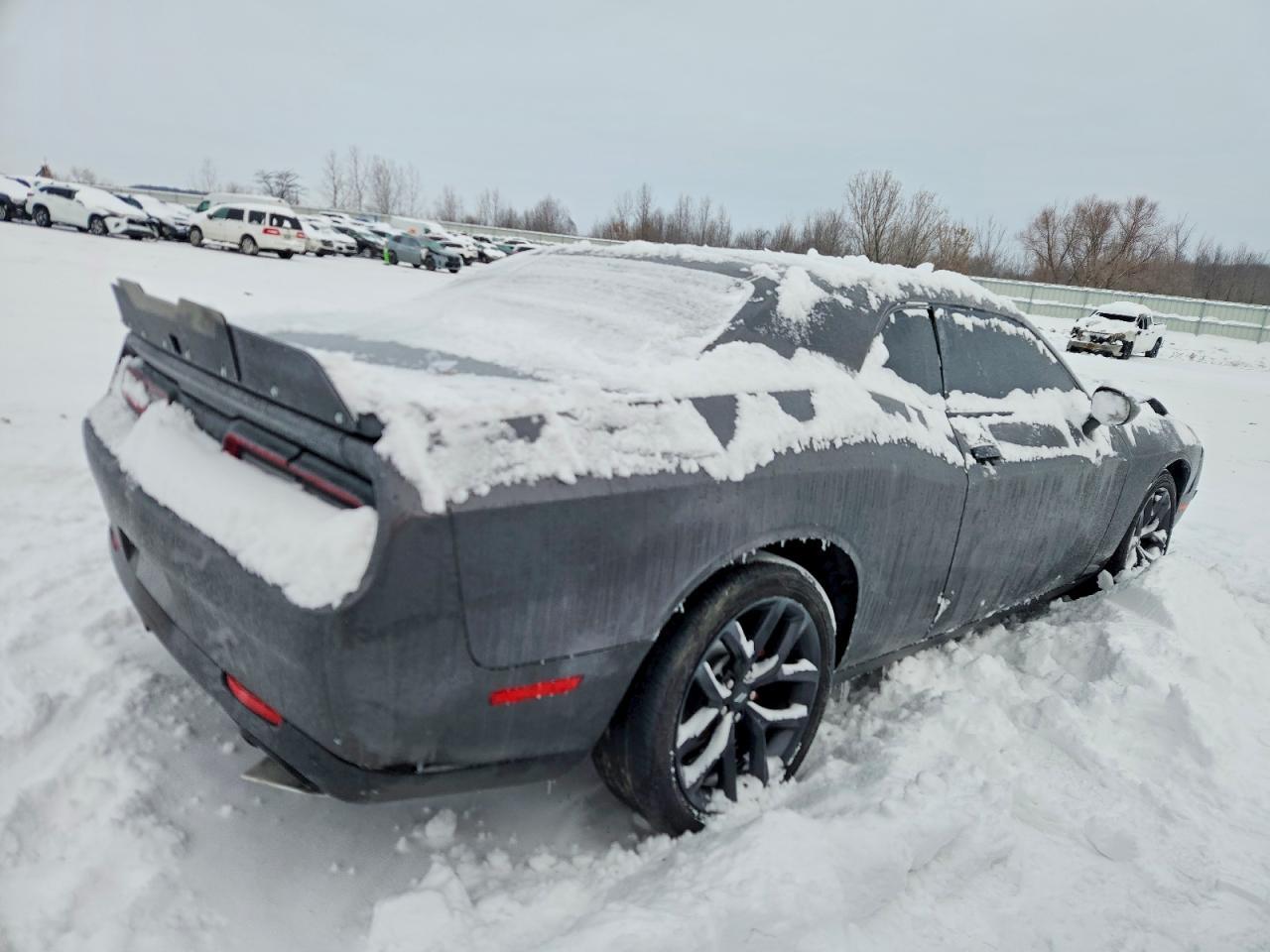 2022 Dodge Challenger Sxt - zdjęcie 3