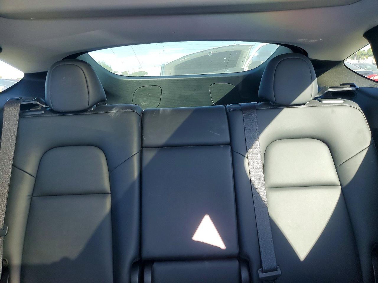 2023 Tesla Model Y - zdjęcie 10