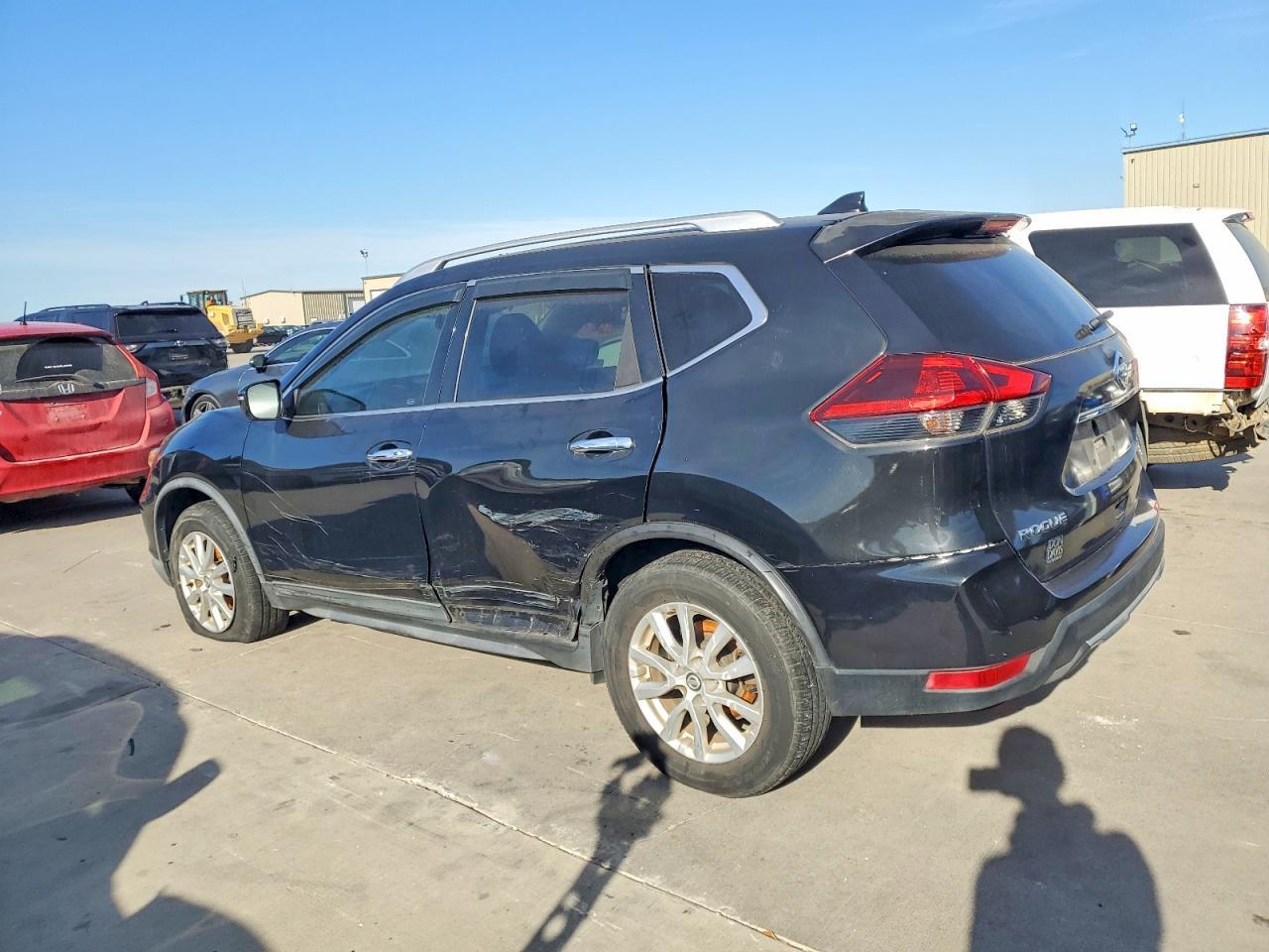 2018 Nissan Rogue S - zdjęcie 2