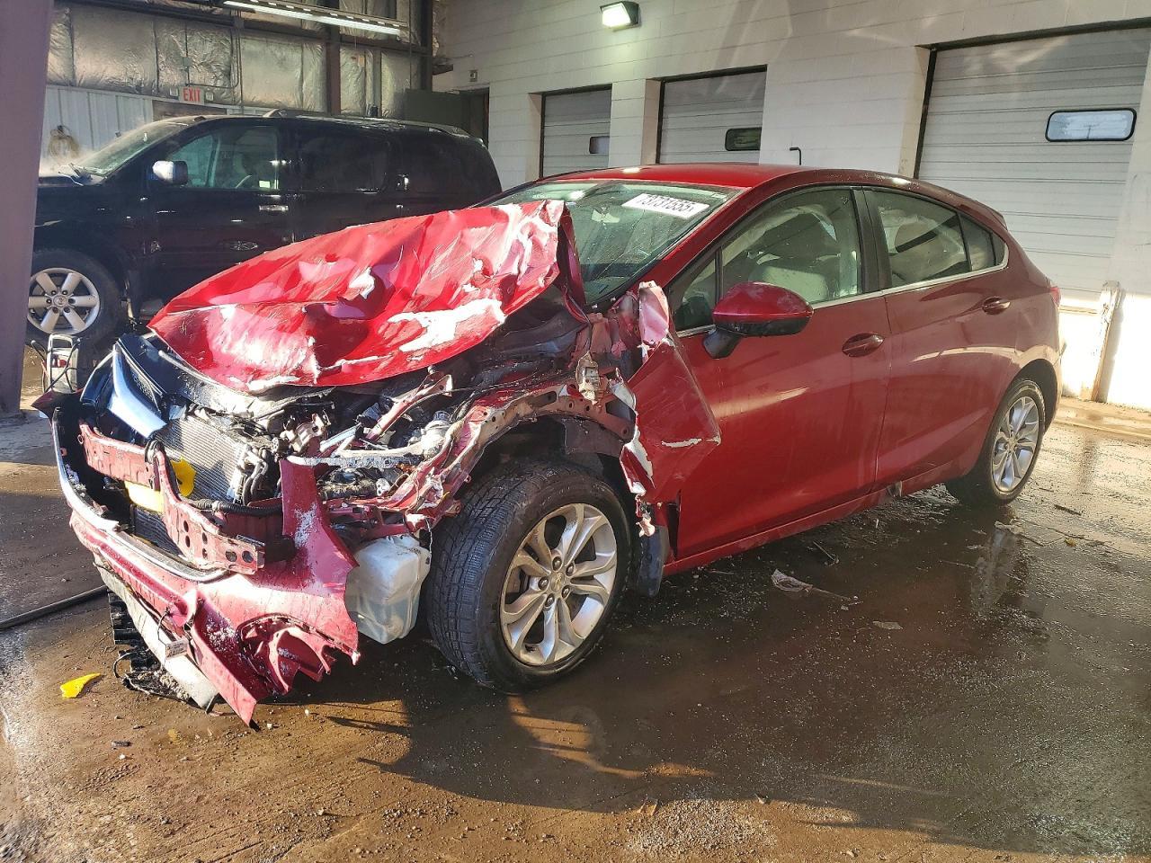 2019 Chevrolet Cruze Lt - zdjęcie główne