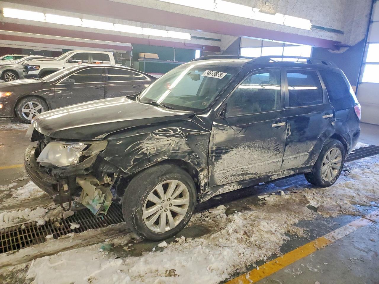 2013 Subaru Forester 2.5X Premium - zdjęcie główne