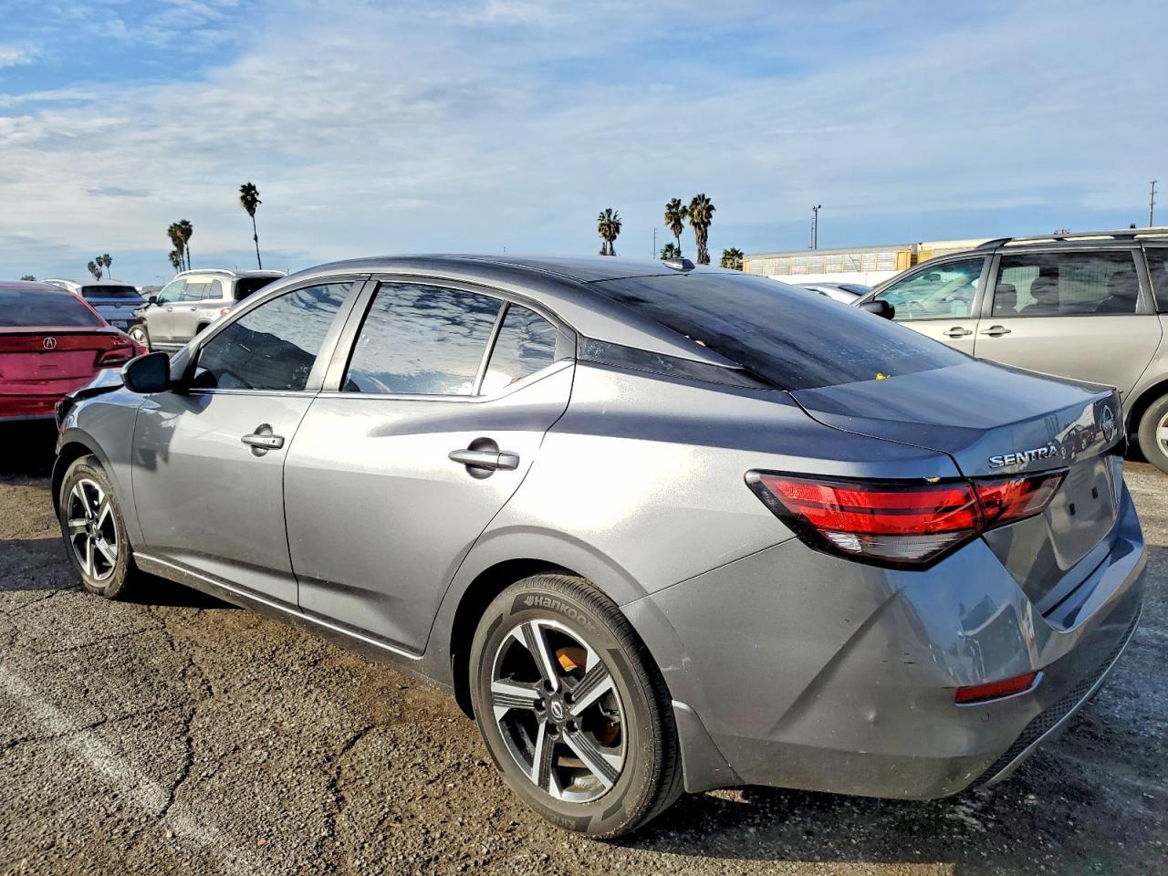 2024 Nissan Sentra Sv - zdjęcie 2