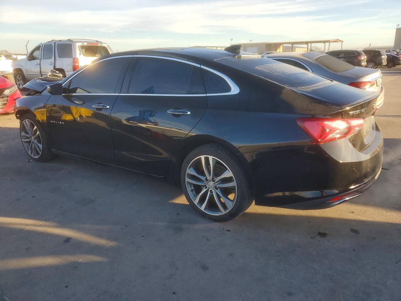 2019 Chevrolet Malibu Premier - zdjęcie 2