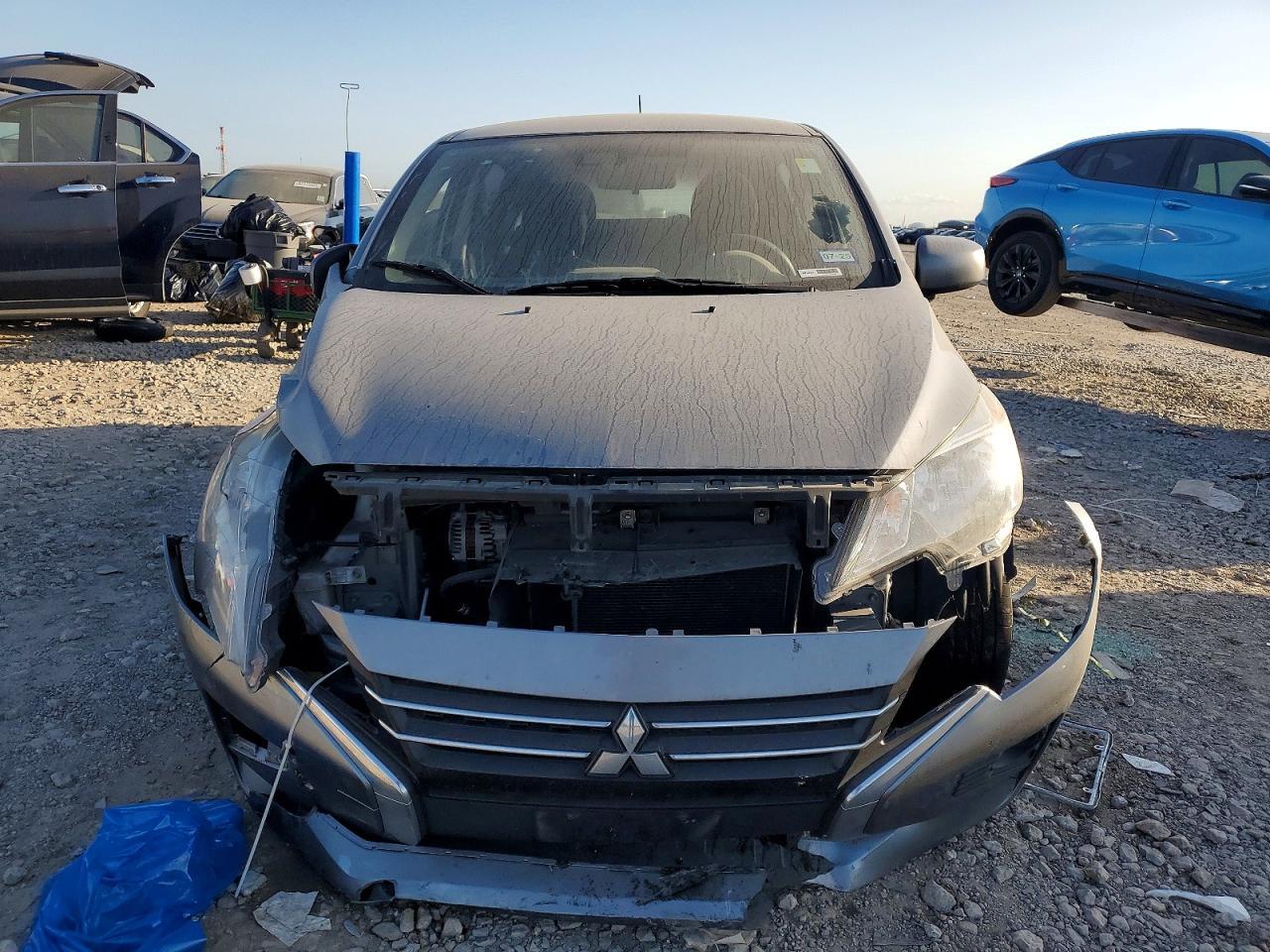 2023 Mitsubishi Mirage Es - zdjęcie 5