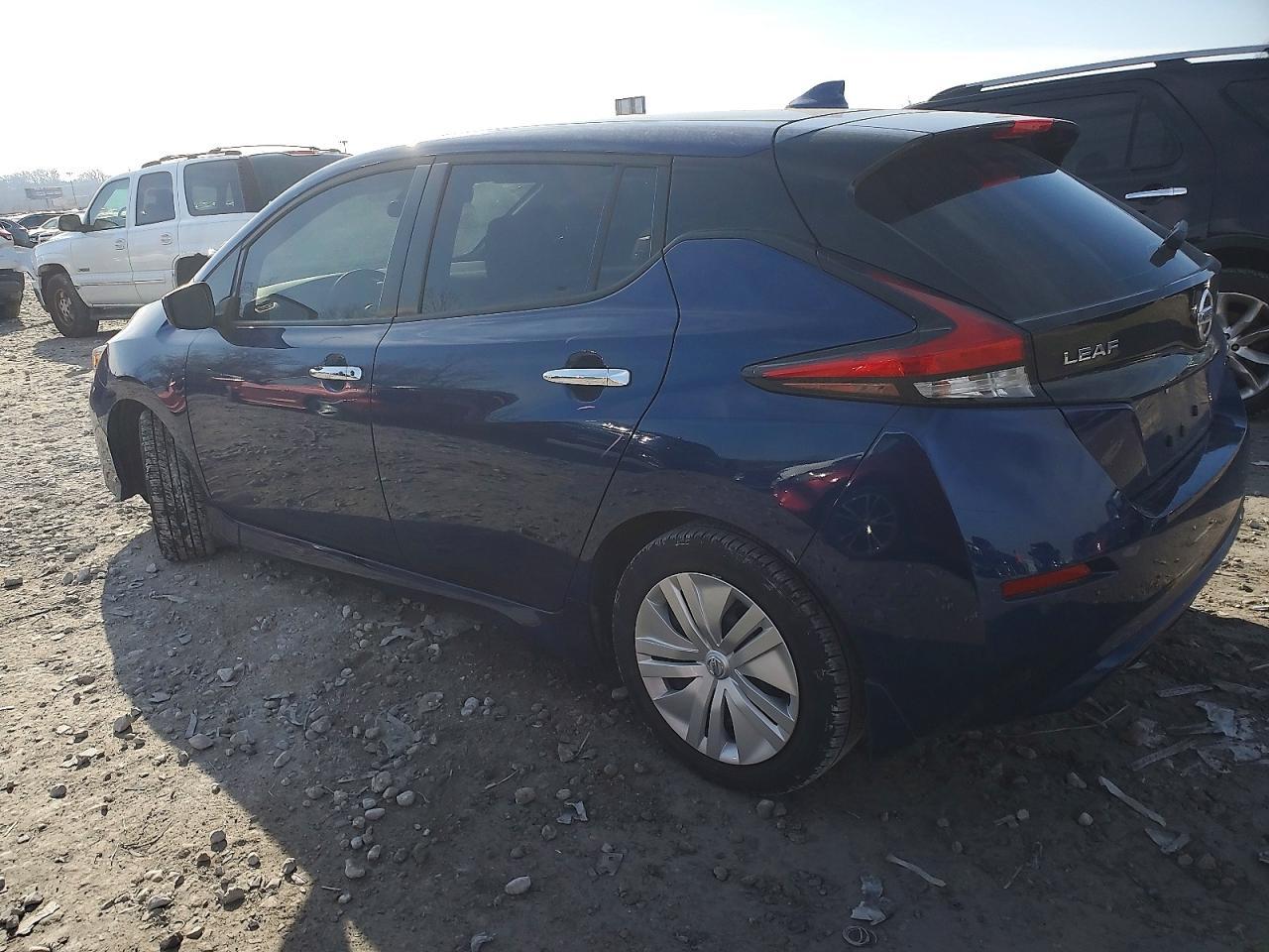 2022 Nissan Leaf S - zdjęcie 2