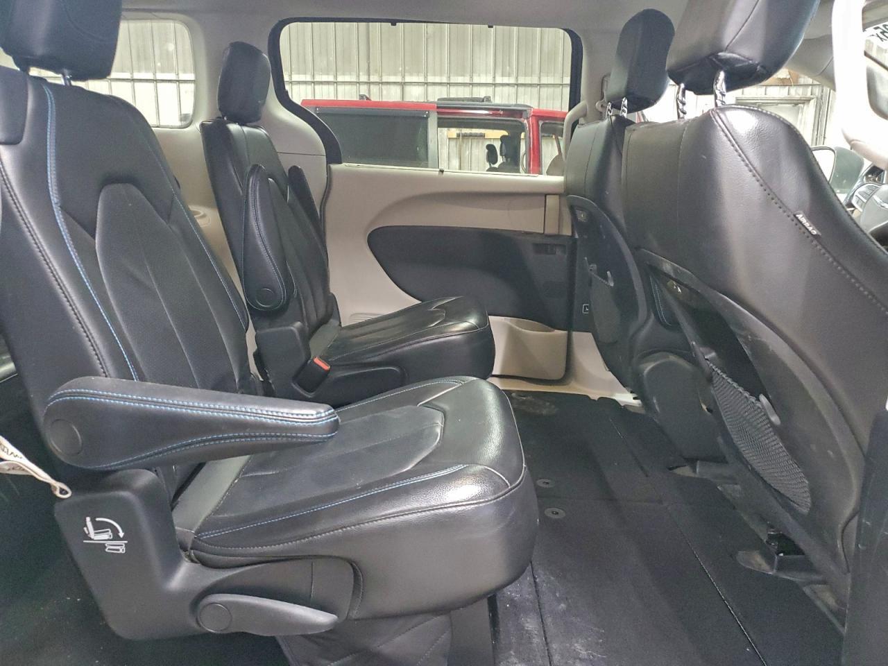 2021 Chrysler Pacifica Touring L - zdjęcie 11