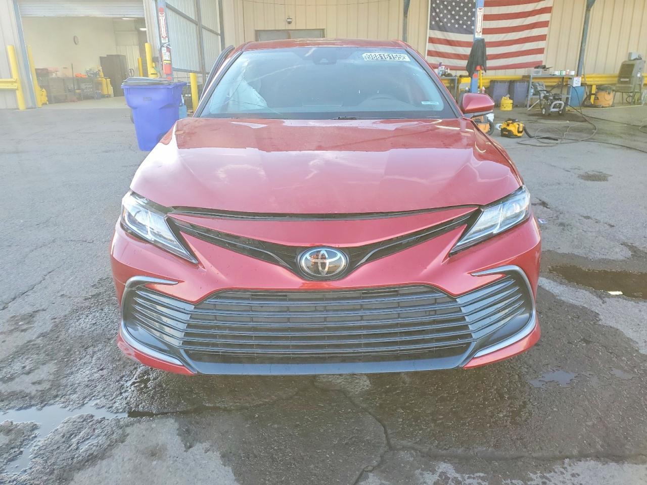 2023 Toyota Camry Le - zdjęcie 5