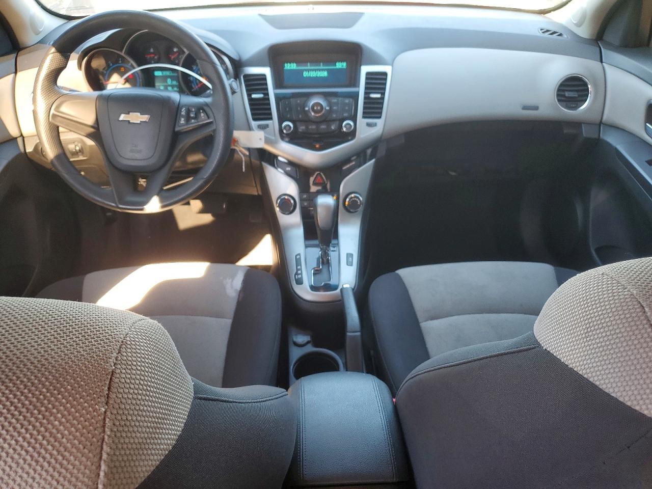 2015 Chevrolet Cruze Ls - zdjęcie 8