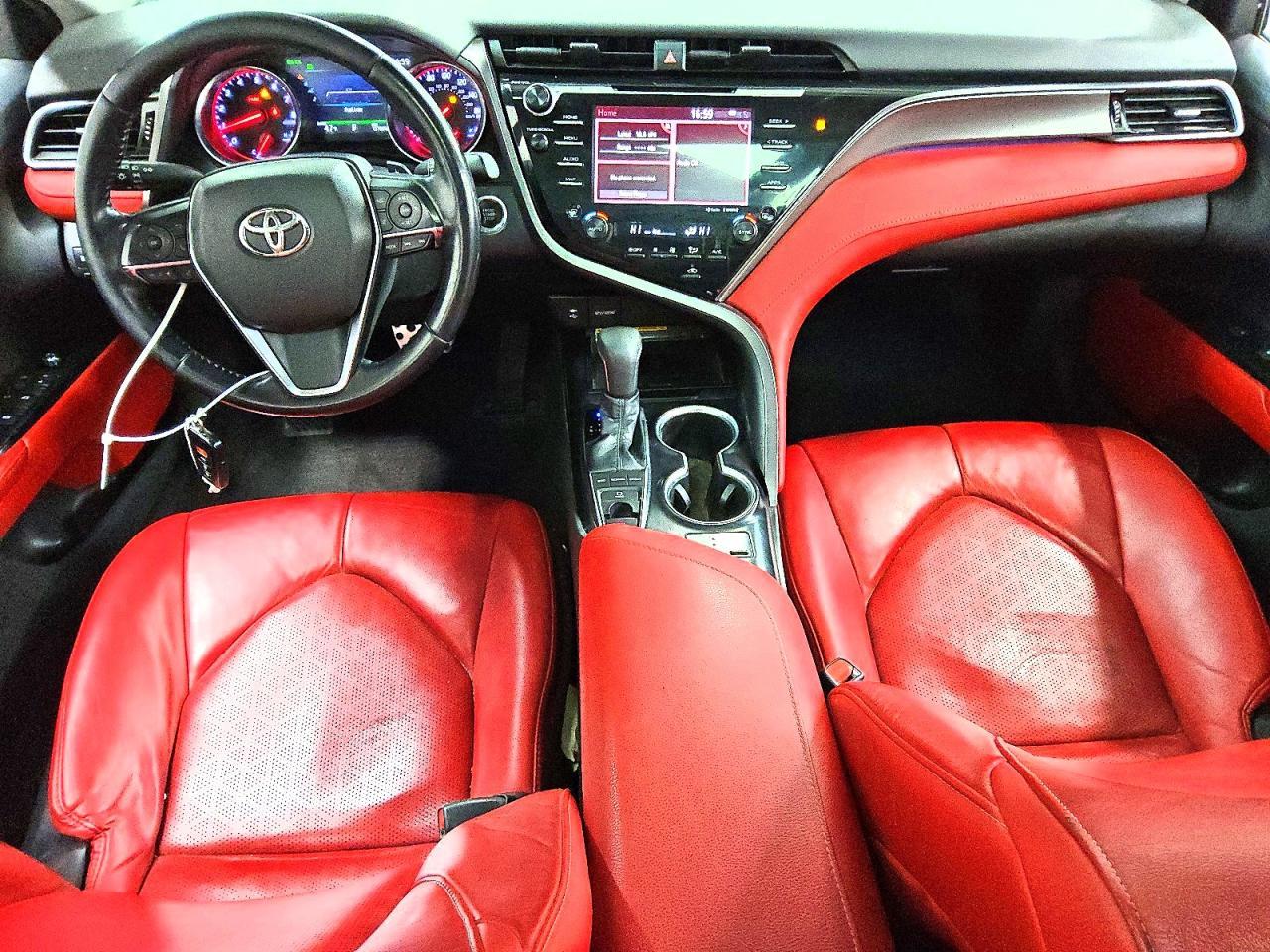 2019 Toyota Camry Xse - zdjęcie 8