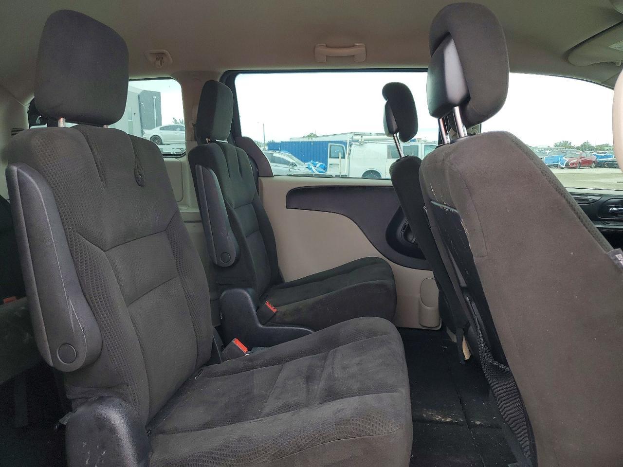 2016 Dodge Grand Caravan Se - zdjęcie 11