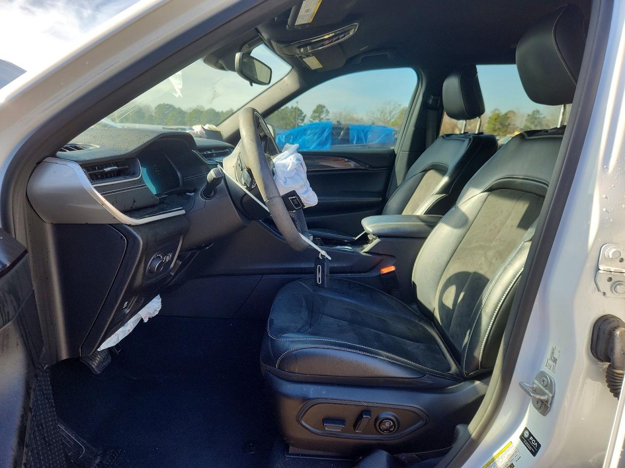 2023 Jeep Grand Cherokee L Laredo - zdjęcie 7