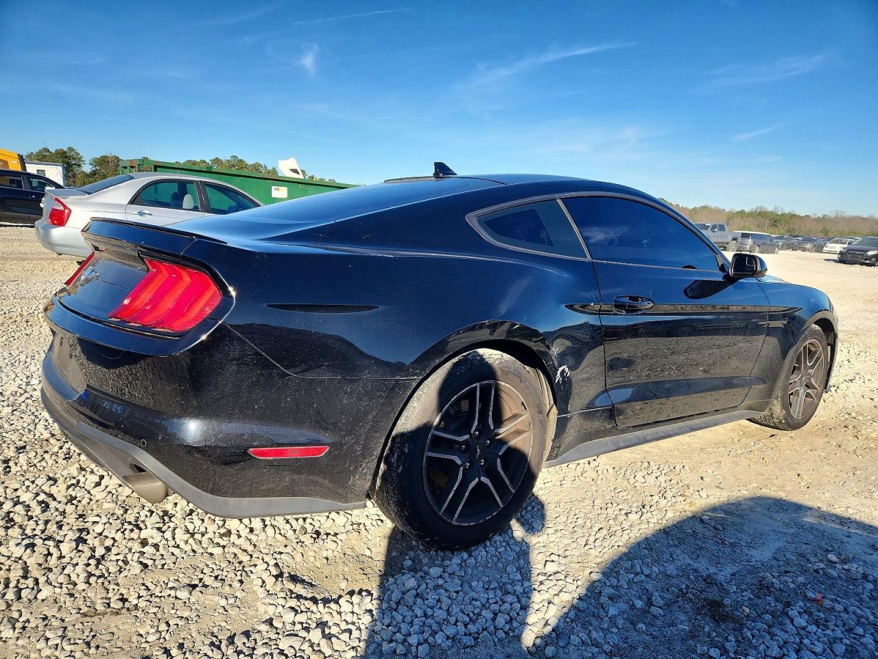 2020 Ford Mustang - zdjęcie 3